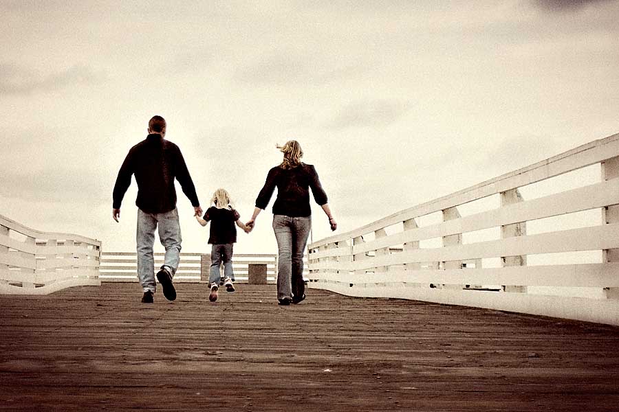 family portraits on Crystal Pier The Glazebrooks