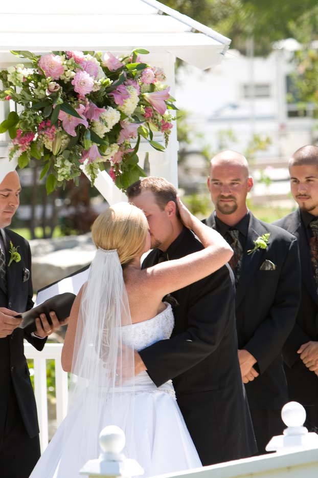 first kiss wedding-at-Chanteclair-Manor