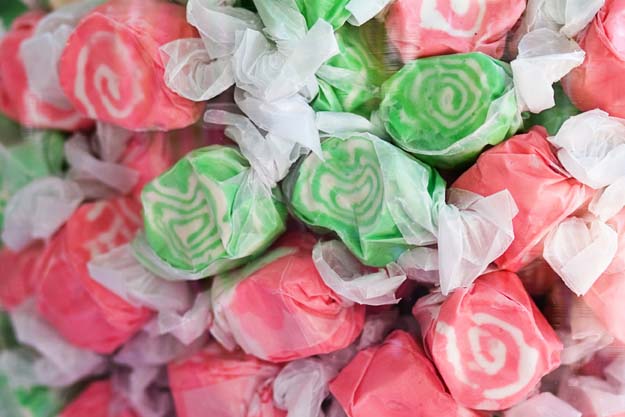 candy wedding-at-Chanteclair-Manor