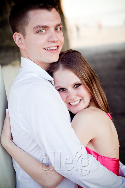 beach engagement session by elle.g photography beach-engagement-session-by-elle.g-photography